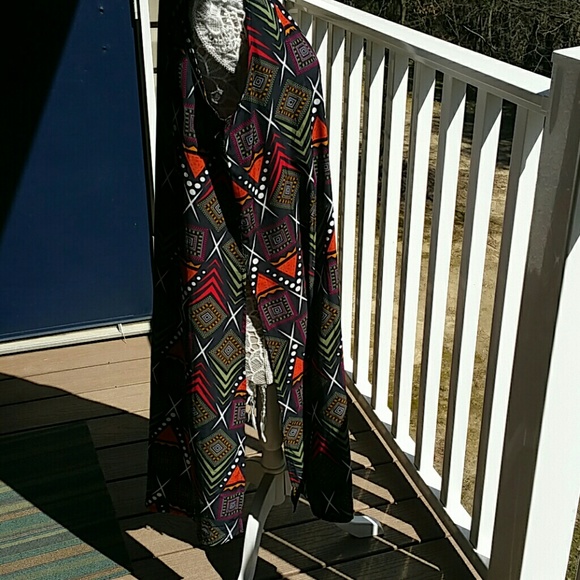 Lularoe - Picture 3 of 4